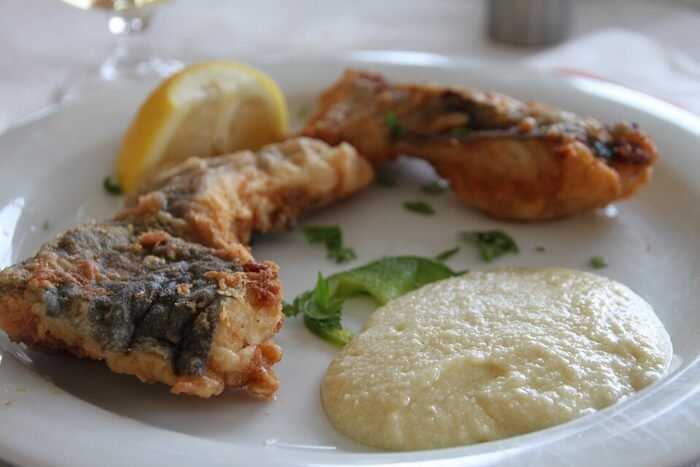cod wil garlic sauce